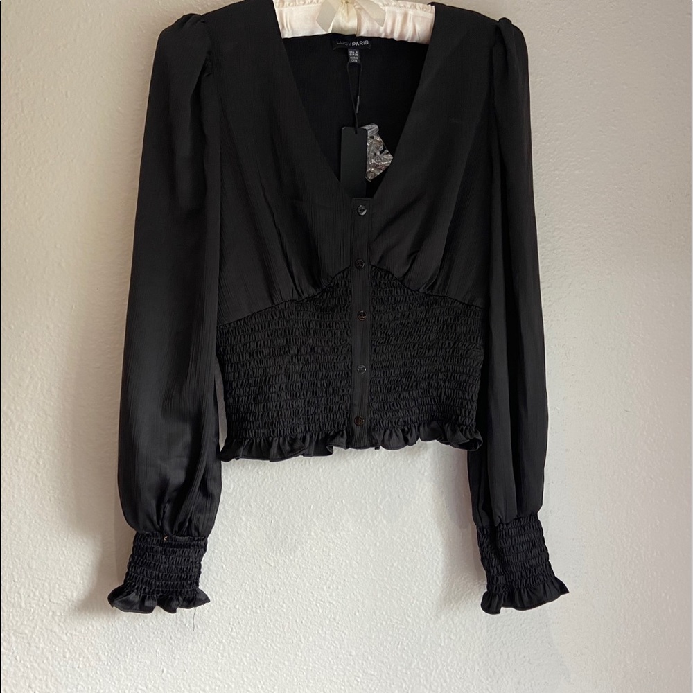 Cute black long sleeve cropped blouse